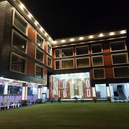 Hotel Ss Grand Lucknow Luaran gambar